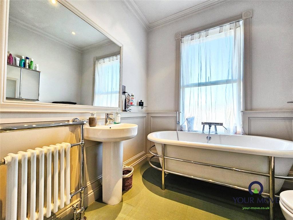 Ensuite