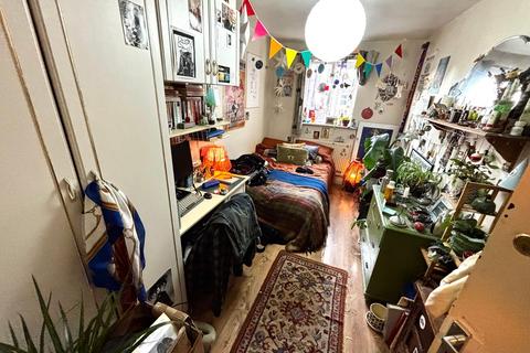 undefined, Pennington Court, Leeds LS6