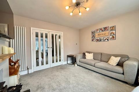4 bedroom semi-detached house for sale, Colchester Road, Ipswich IP4