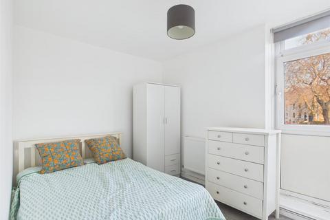4 bedroom apartment to rent, Dovet Court, Mursell Estate, London