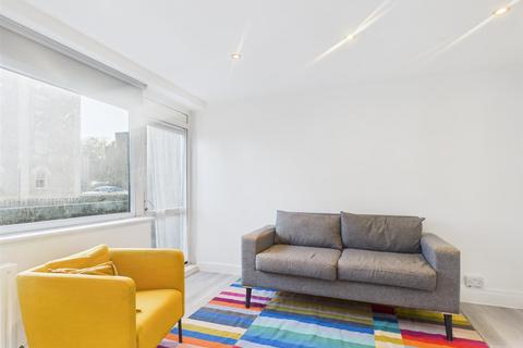 4 bedroom apartment to rent, Dovet Court, Mursell Estate, London