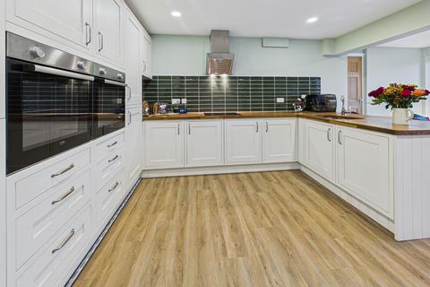 4 bedroom semi-detached house for sale, Albion Road, New Mills, SK22