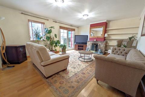 3 bedroom detached house to rent, The Loan, South Queensferry, Edinburgh, EH30