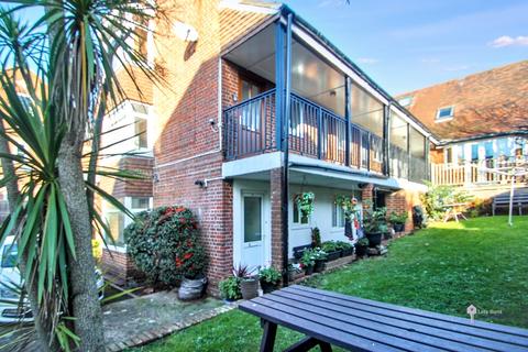 1 bedroom flat to rent, Old Exchange, 27 Hamble Lane, SO31