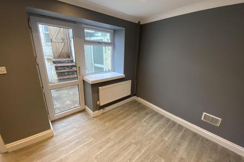 3 bedroom terraced house for sale, Long Row, Felinfoel, Llanelli