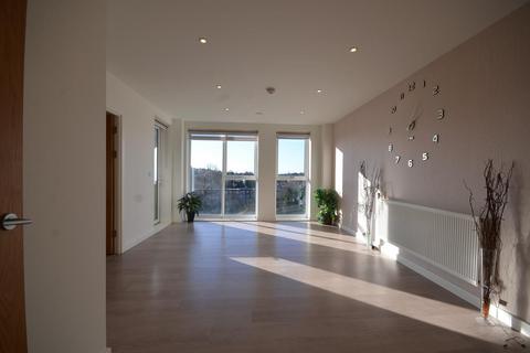 3 bedroom apartment to rent, Matthews Close, Wembley, HA9 8FG