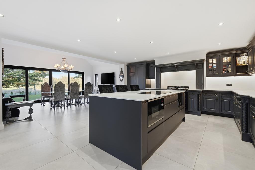 Kitchen/Reception