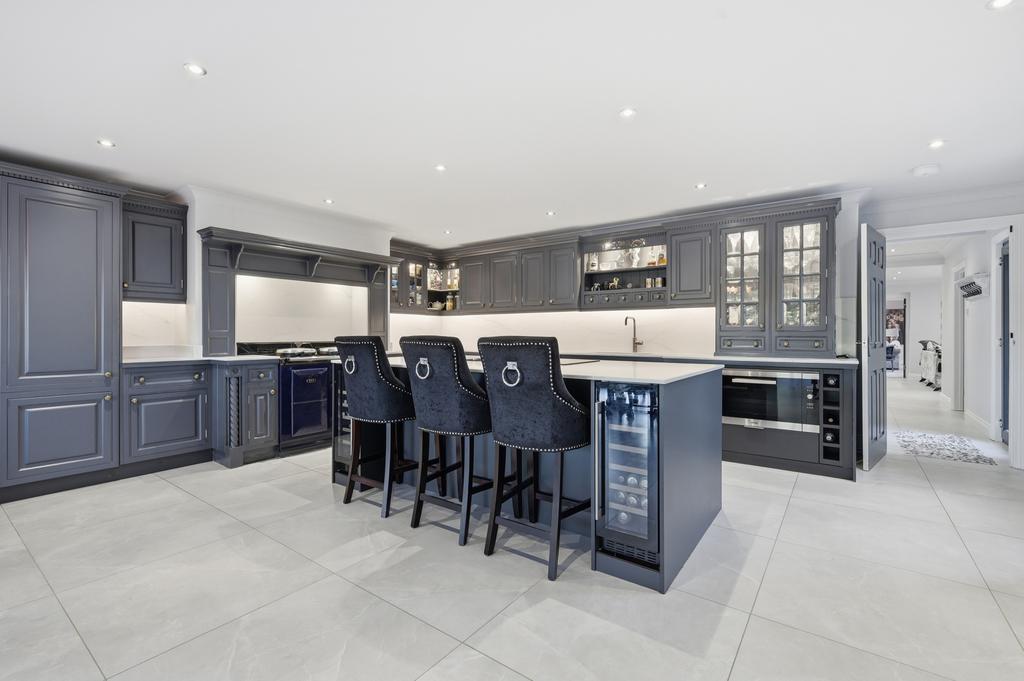 Kitchen/Reception