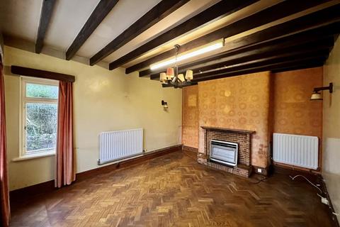 3 bedroom detached house for sale, Pentregwenlais Road, Llandybie, Ammanford