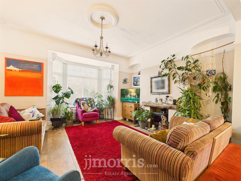 Sitting/Dining Room