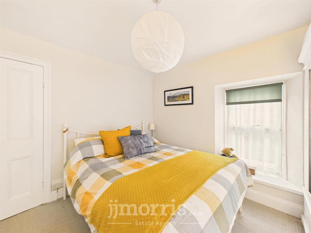 Bedroom 3 (Rear)