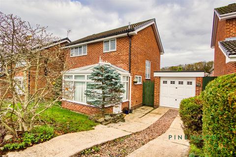 3 bedroom detached house for sale, Thorndon Way, Chesterfield S40