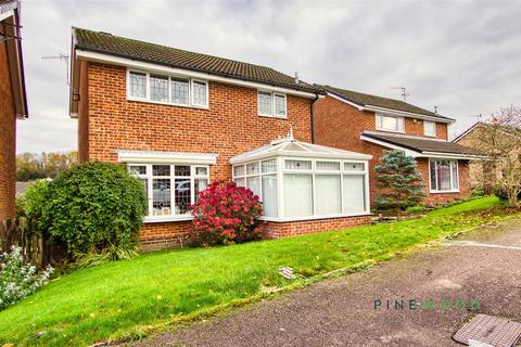 3 bedroom detached house for sale, Thorndon Way, Chesterfield S40