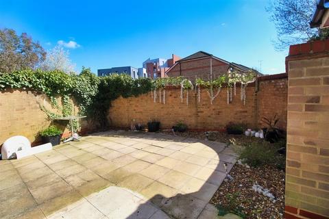 undefined, Heybridge Court, Hertford