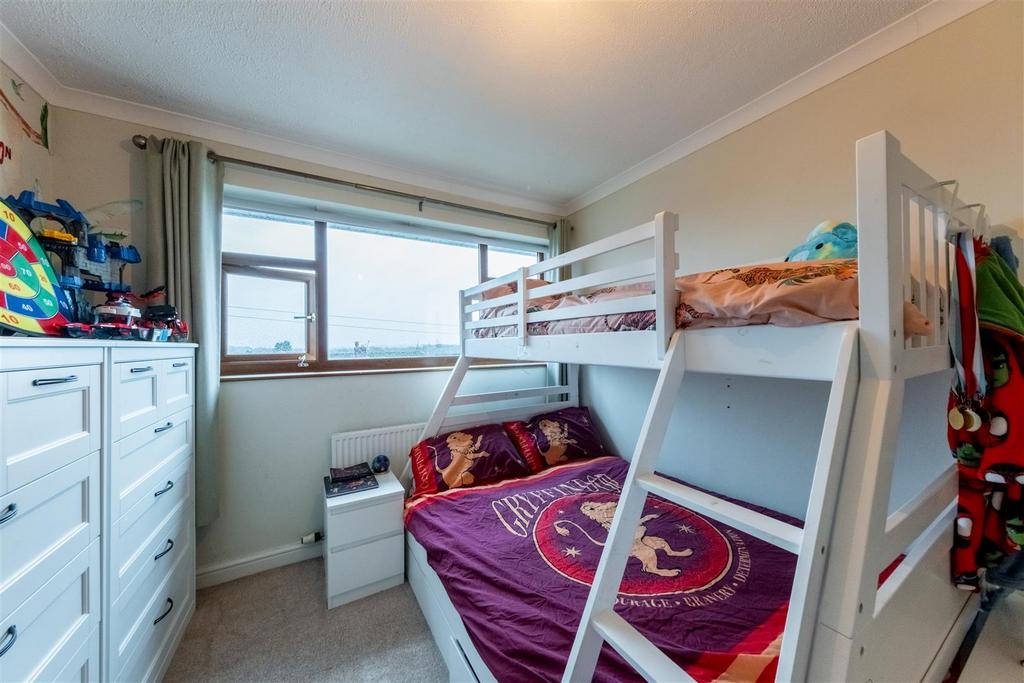 57 Oathills Drive-023.jpg
