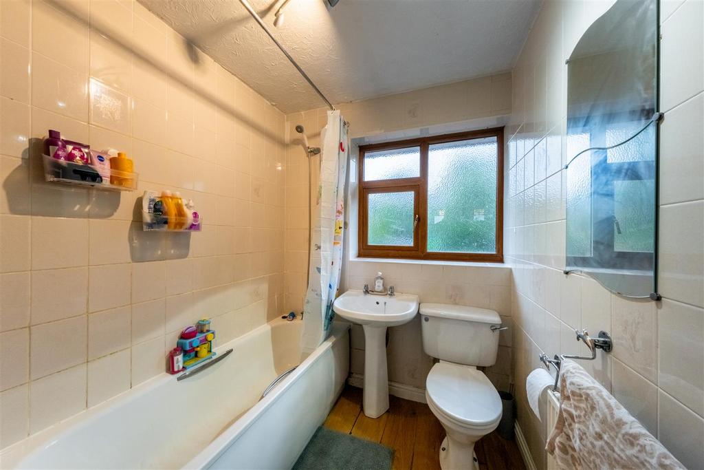57 Oathills Drive-026.jpg