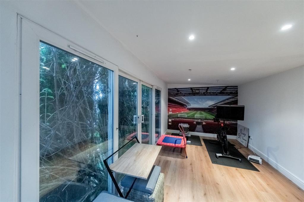 57 Oathills Drive-038.jpg