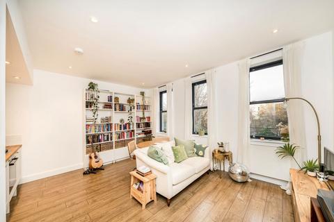 1 bedroom flat for sale, Chatsworth Road, London E5