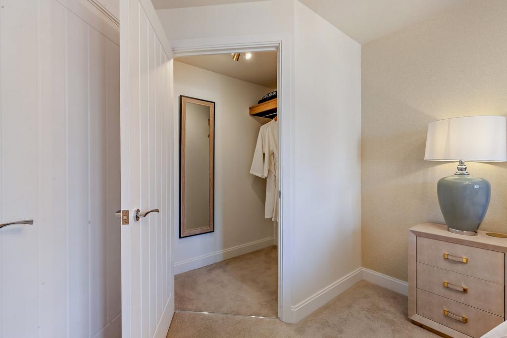 Walk-in wardrobe