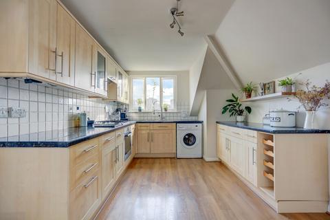 2 bedroom flat to rent, Albany Villas, Hove, BN3