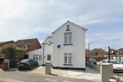 6 bedroom detached house to rent, Spackmans Way, Slough