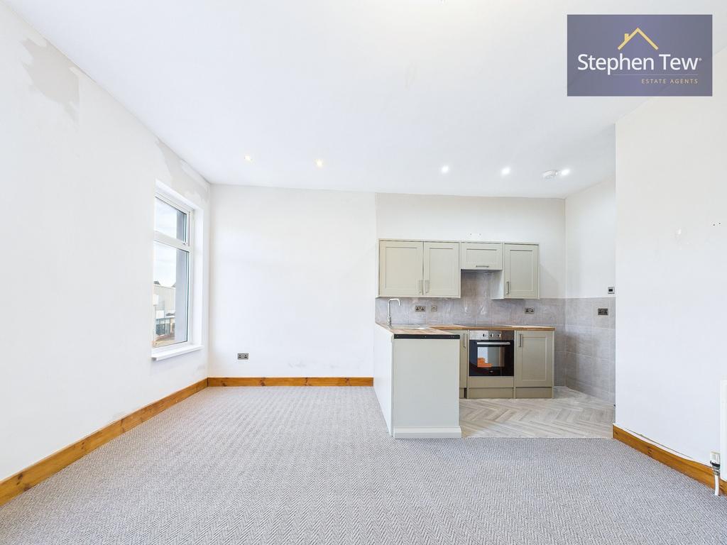 Kitchen/Living Area