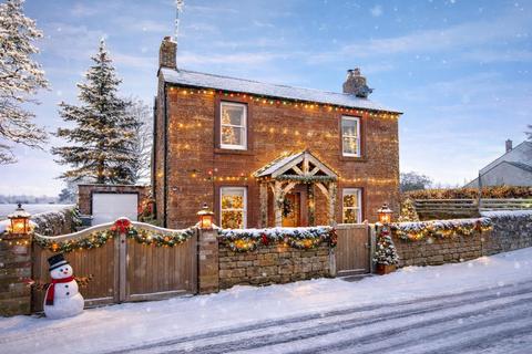 3 bedroom detached house for sale, Ivy Cottage, Heads Nook, Brampton, CA8