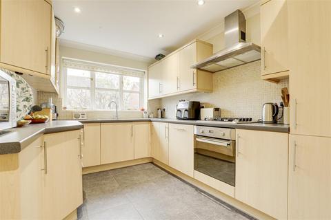 4 bedroom detached house for sale, Bennett Street, Long Eaton NG10