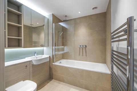 2 bedroom flat to rent, Glasshouse Gardens Stratford E20