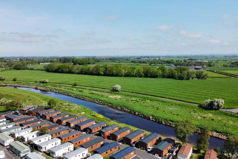 2 bedroom static caravan for sale, Preston