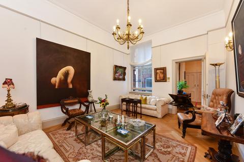 undefined, Palace Court, W2