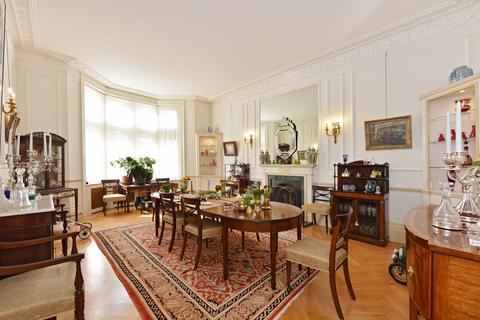 undefined, Palace Court, W2