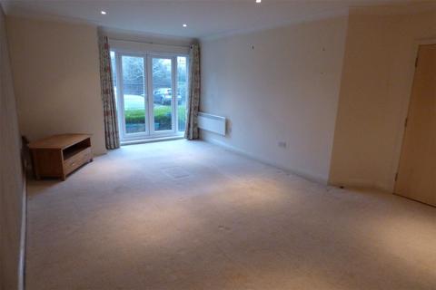 2 bedroom apartment to rent, Old Bath Road, Reading RG10