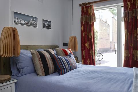 2 bedroom house to rent, Lycett Place, Shepherds Bush, London, W12