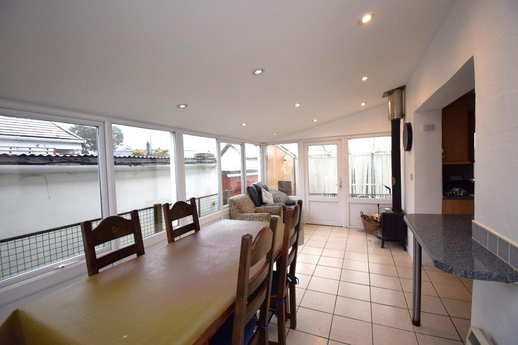 UPVC Conservatory/Dining Area