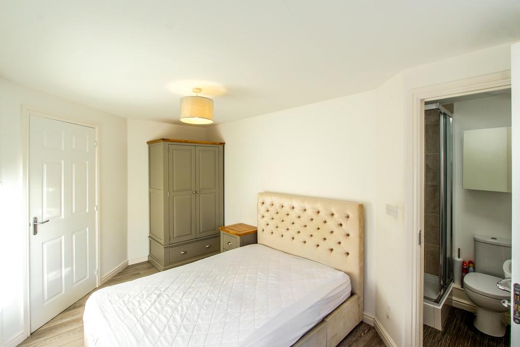 Bedroom 1a