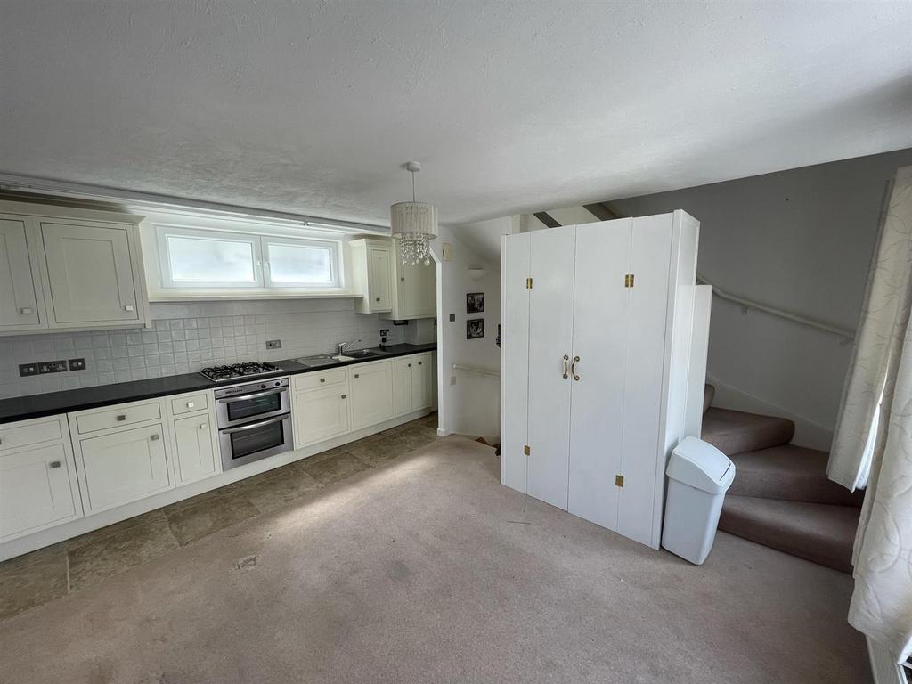 Lounge, Kitchen.JPEG