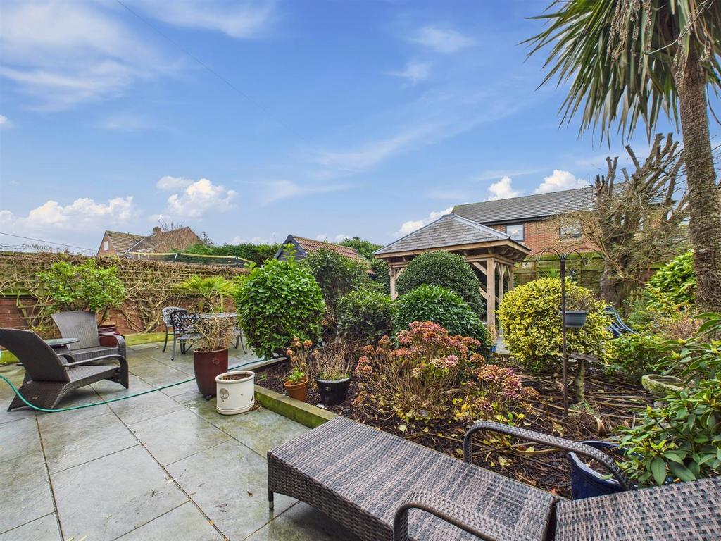 Garden 1.jpg