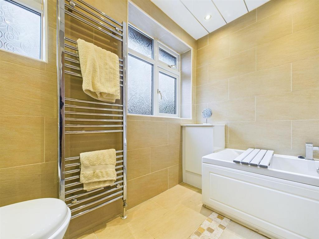Bath 3.jpg