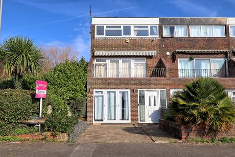 Spains Hall Place, Woodlands, Basildon, Essex, SS16
