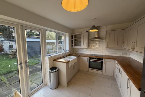 2 bedroom semi-detached house for sale, Harewood Close, Poulton-le-Fylde FY6