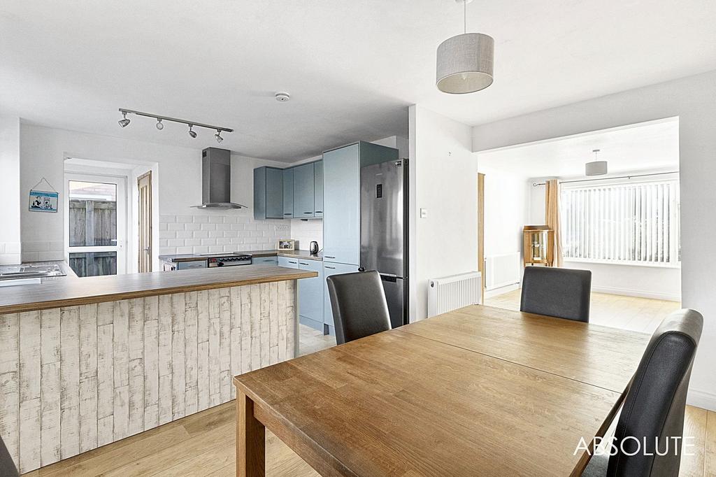 Dining area/kitchen