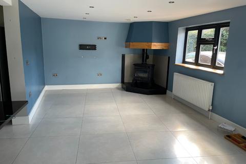 6 bedroom detached house to rent, London Road, Hemel Hempstead, Hertfordshire, HP1 2RJ