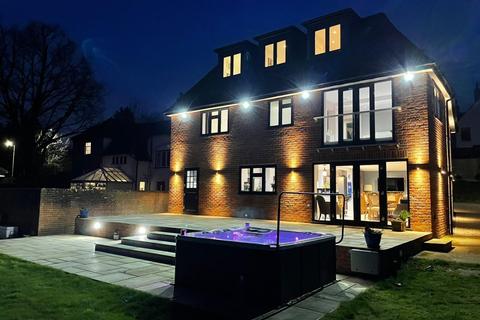 6 bedroom detached house to rent, London Road, Hemel Hempstead, Hertfordshire, HP1 2RJ