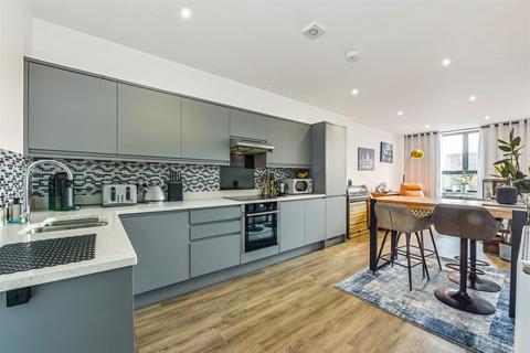 2 bedroom apartment for sale, Southgate, Chichester