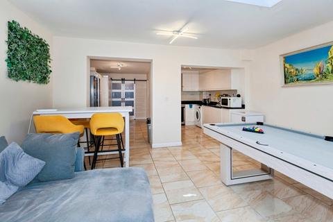 5 bedroom terraced house for sale, Arborfield Close, Slough SL1
