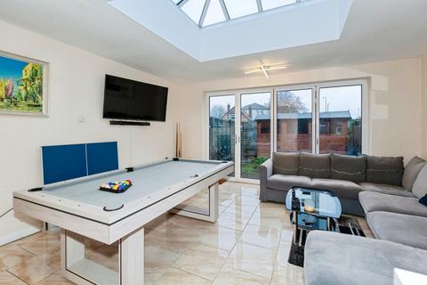 5 bedroom terraced house for sale, Arborfield Close, Slough SL1