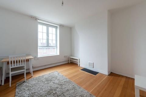 1 bedroom flat for sale, Dog Kennel Hill Estate, East Dulwich, London, SE22