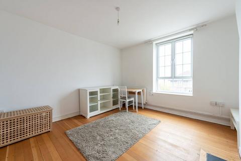 1 bedroom flat for sale, Dog Kennel Hill Estate, East Dulwich, London, SE22