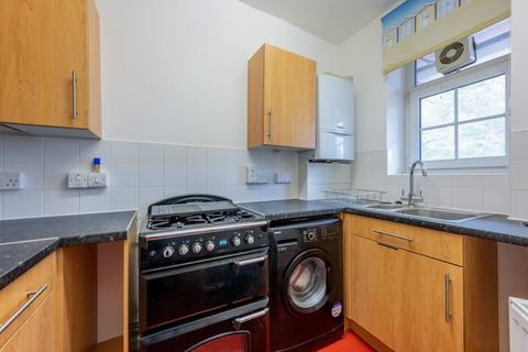 1 bedroom flat for sale, Dog Kennel Hill Estate, East Dulwich, London, SE22